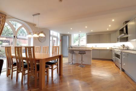 Open Plan Lounge/Dining Kitchen