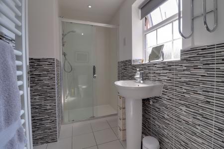 En-Suite Shower Room (Bedroom One)