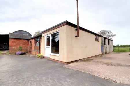 Outbuilding/Store