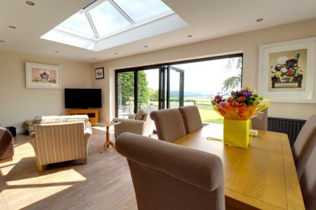 Family Dining Kitchen