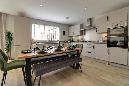 Kitchen/ Dining Room