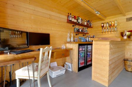 Cabin/Bar Area