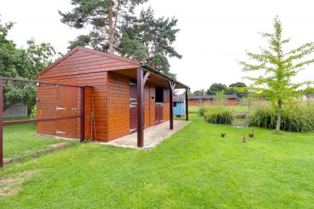 Two Horse Stable Block