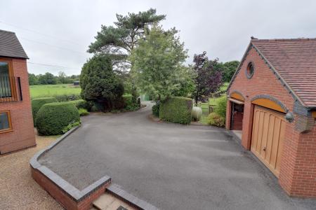 Driveway/Double Garage