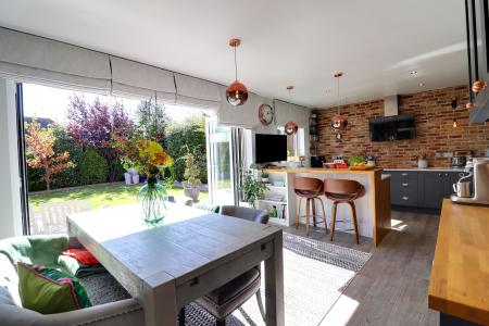 Kitchen/Dining Room