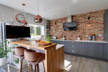 Kitchen/Dining Room