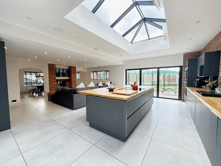 Open Plan Kitchen/Family Room