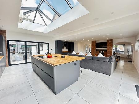 Open Plan Kitchen/Family Room