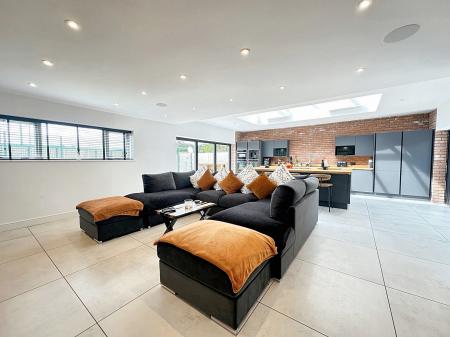 Open Plan Kitchen/Family Room