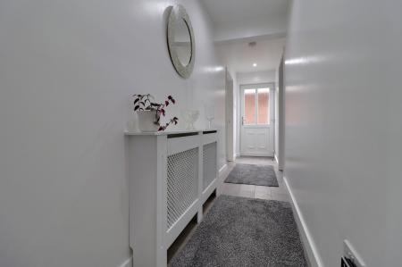 Inner/Side Entrance Hallway