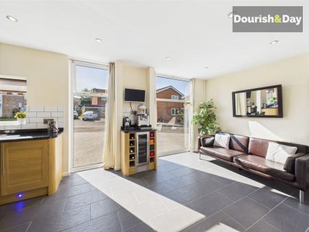 Kitchen Dining Area