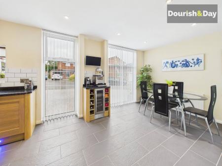 Kitchen / Diner