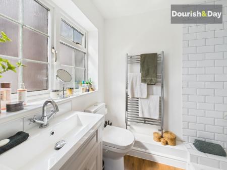 Master Ensuite