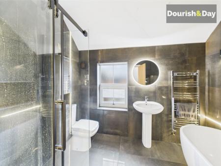 Main Bathroom