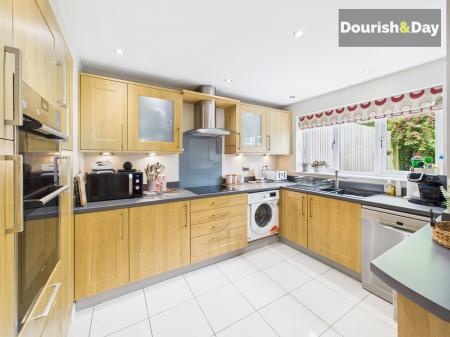 Fitted Kitchen
