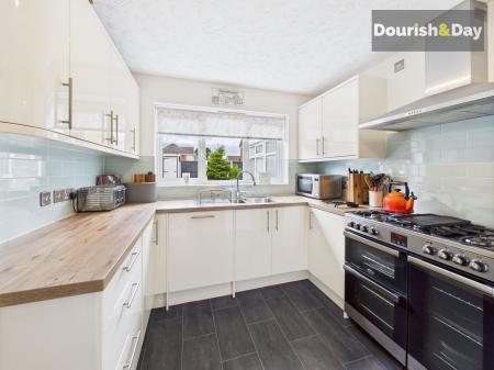 Fitted Kitchen