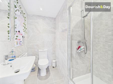 Bedroom Two Ensuite