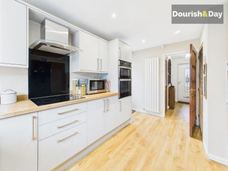 Fitted Kitchen