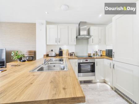 Open Kitchen / Living Diner