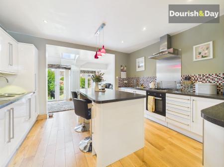 Kitchen / Living Diner