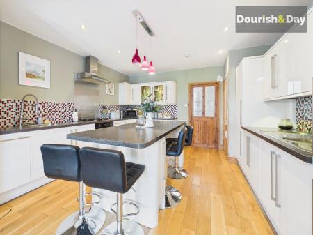 Kitchen / Living Diner