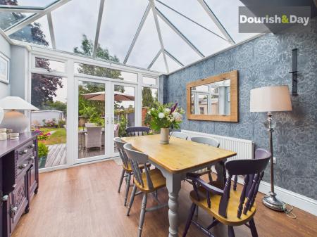 Open Plan Kitchen / Living Diner