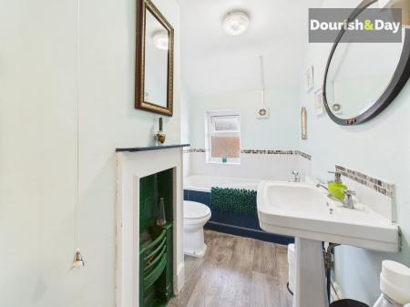 Upstairs Bathroom