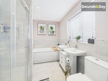 Ensuite Bathroom