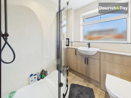 Main Shower Room