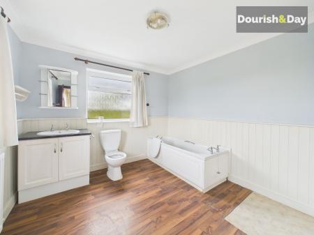 Ensuite Bathroom