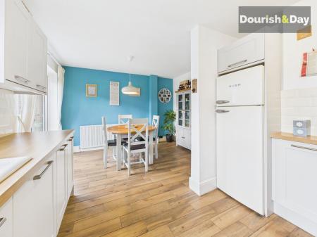 Kitchen / Dining Room