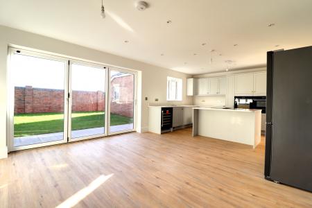 Dining Kitchen (Plot 1)