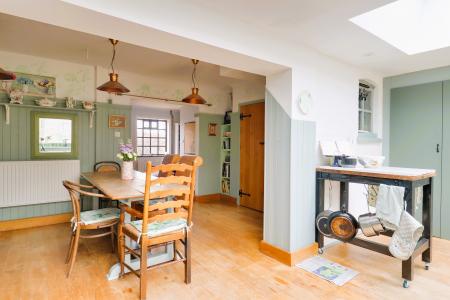 Kitchen / Breakfast Room