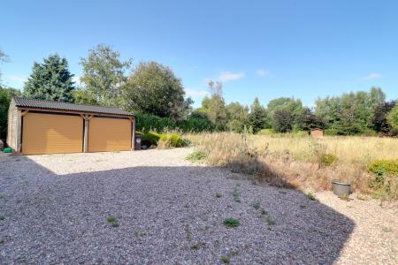 Double Garage & Garden