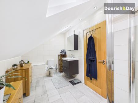 Bedroom 2 En-Suite