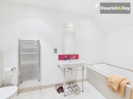 Bedroom 2 En-Suite