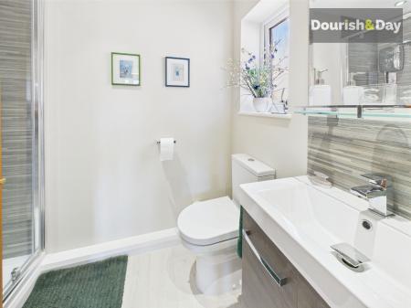 En-Suite (Bedroom One)