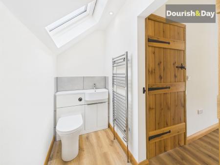 Bedroom One En-Suite