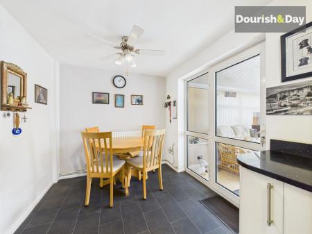 Kitchen Dining Area