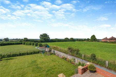 Rear Garden & View