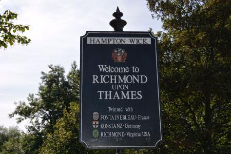 Hampton Wick / Richmond upon Thames signage