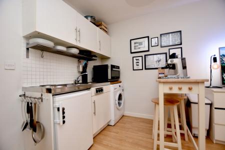 Kitchen area (2)