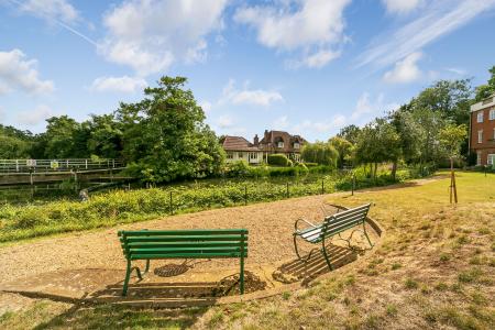 Communal Riverside Gardens