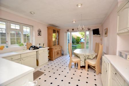 Kitchen / Dinning Room