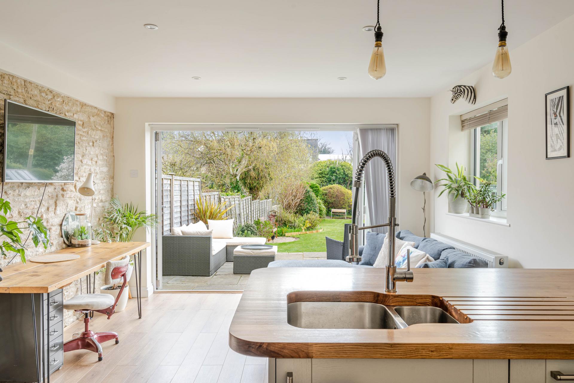 2 bedroom Terraced House for sale in Tetbury