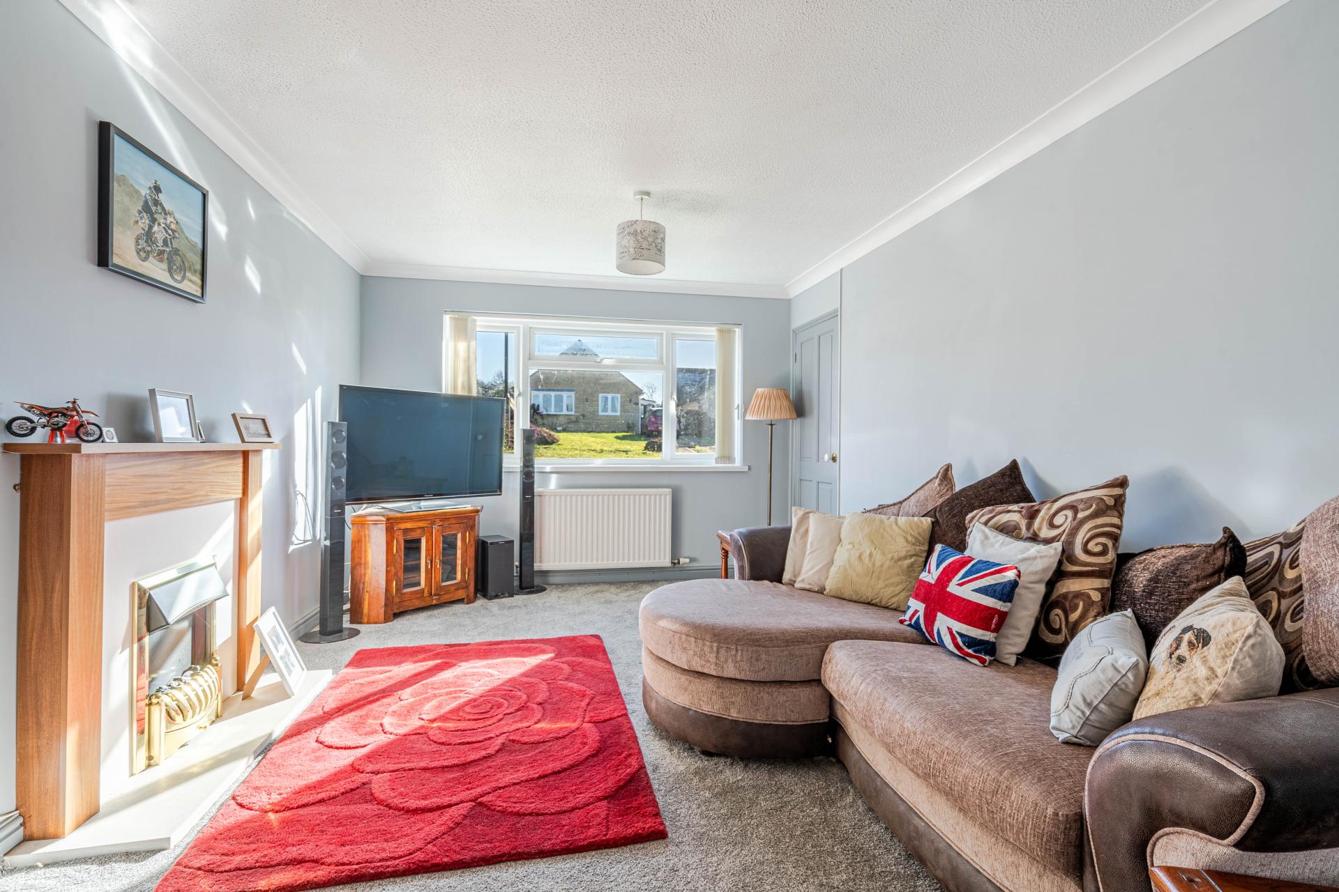 2 bedroom Bungalow for sale in Stroud