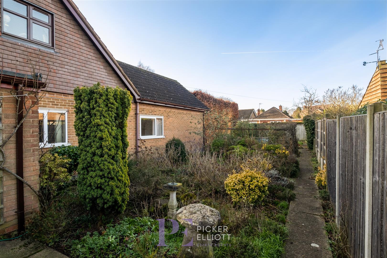 4 bedroom Detached House for sale in Burbage