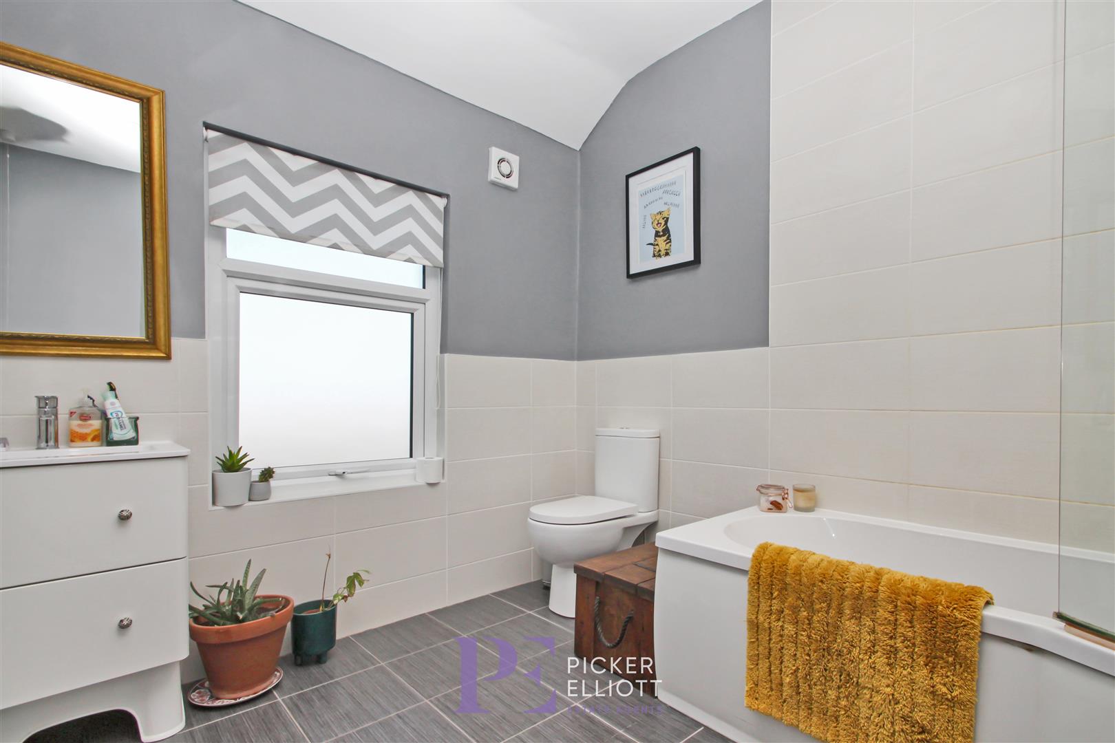 2 bedroom Terraced House for sale in Hinckley