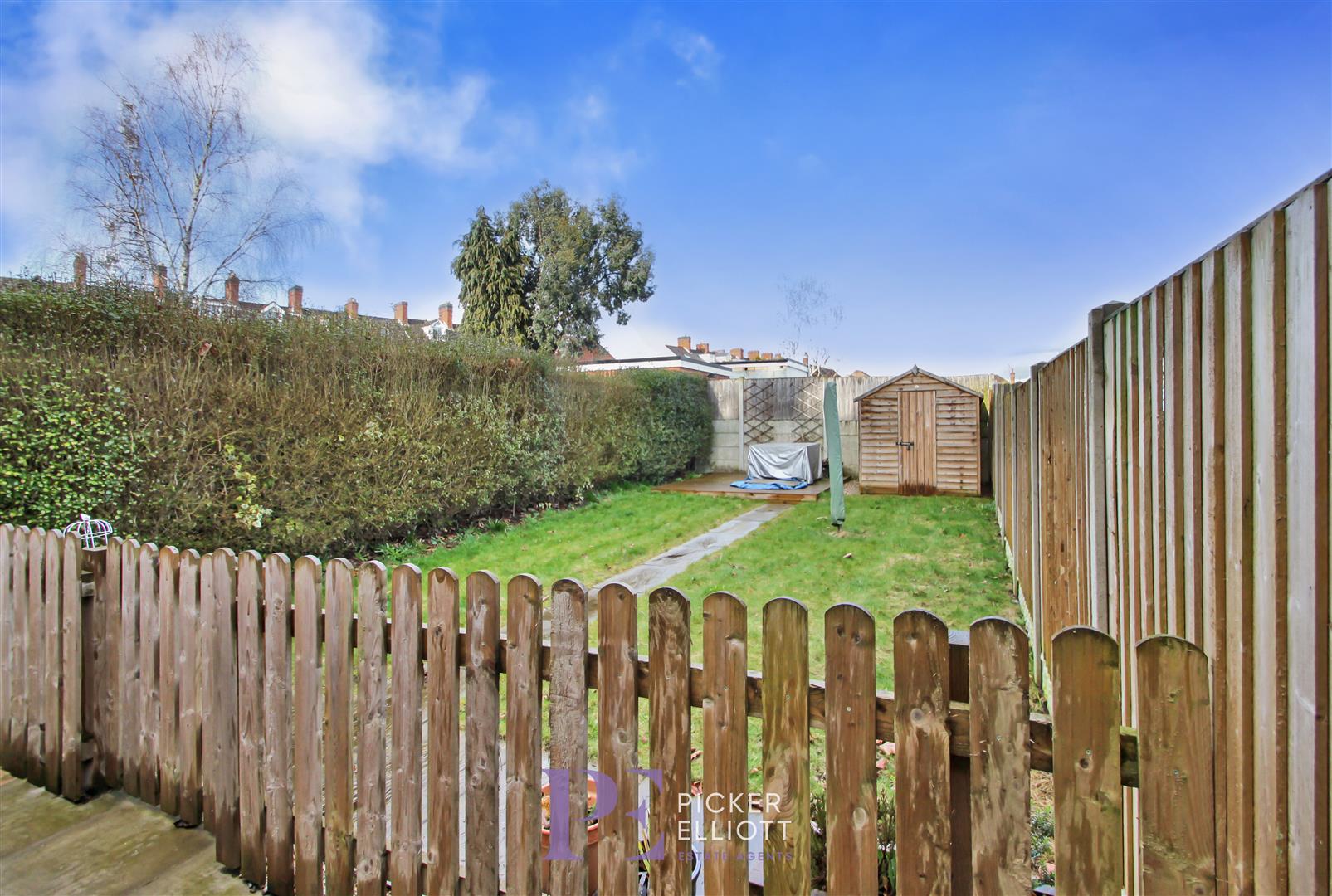 2 bedroom Terraced House for sale in Hinckley