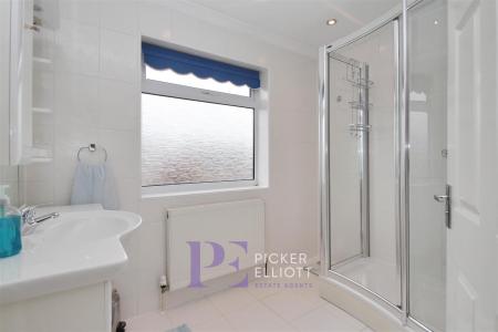 Shower Room/En suite